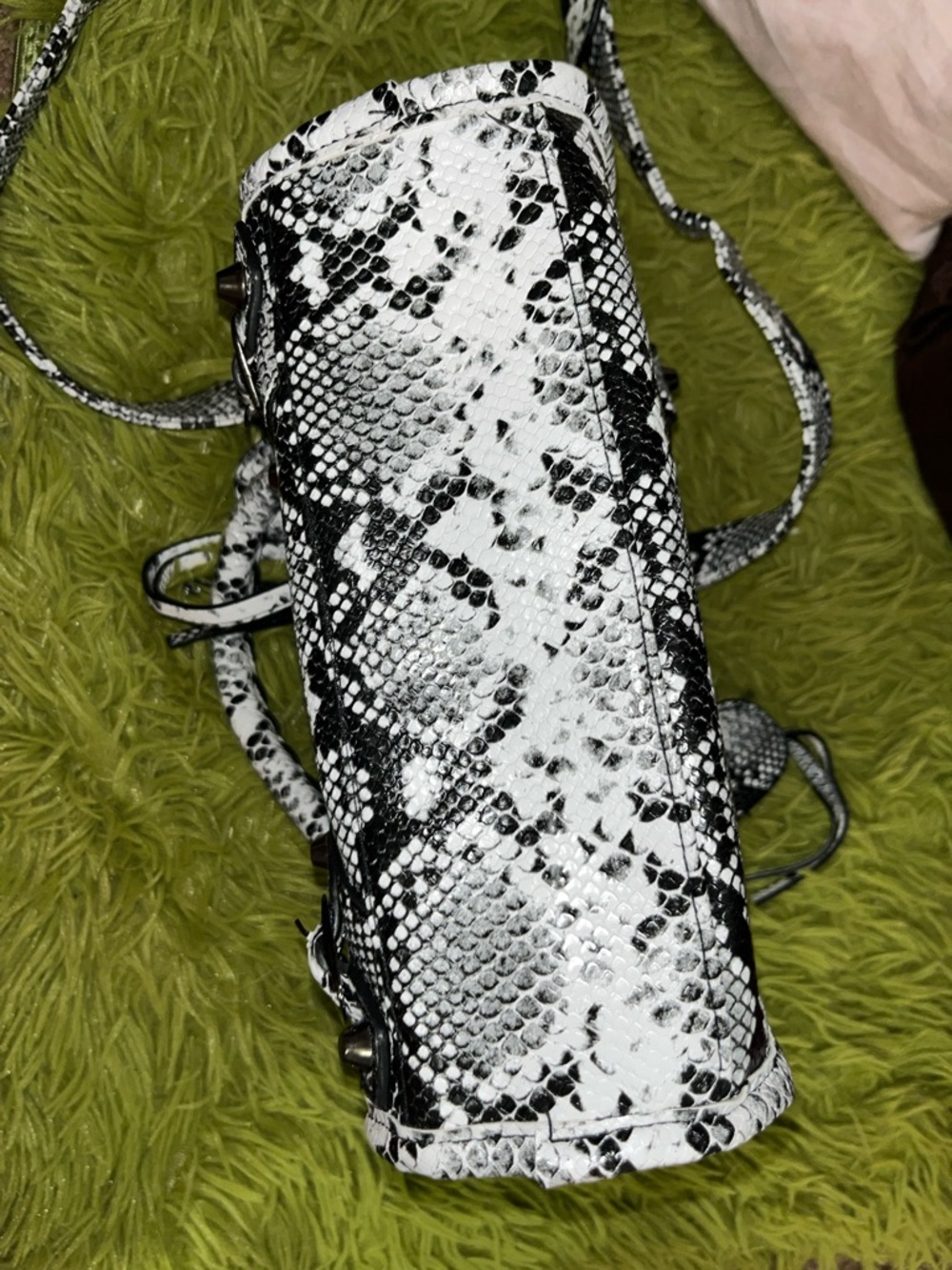 Black & White Snake Print Satchel with Matching Strap and Press-on Nail Bundle - Picture 9 of 13